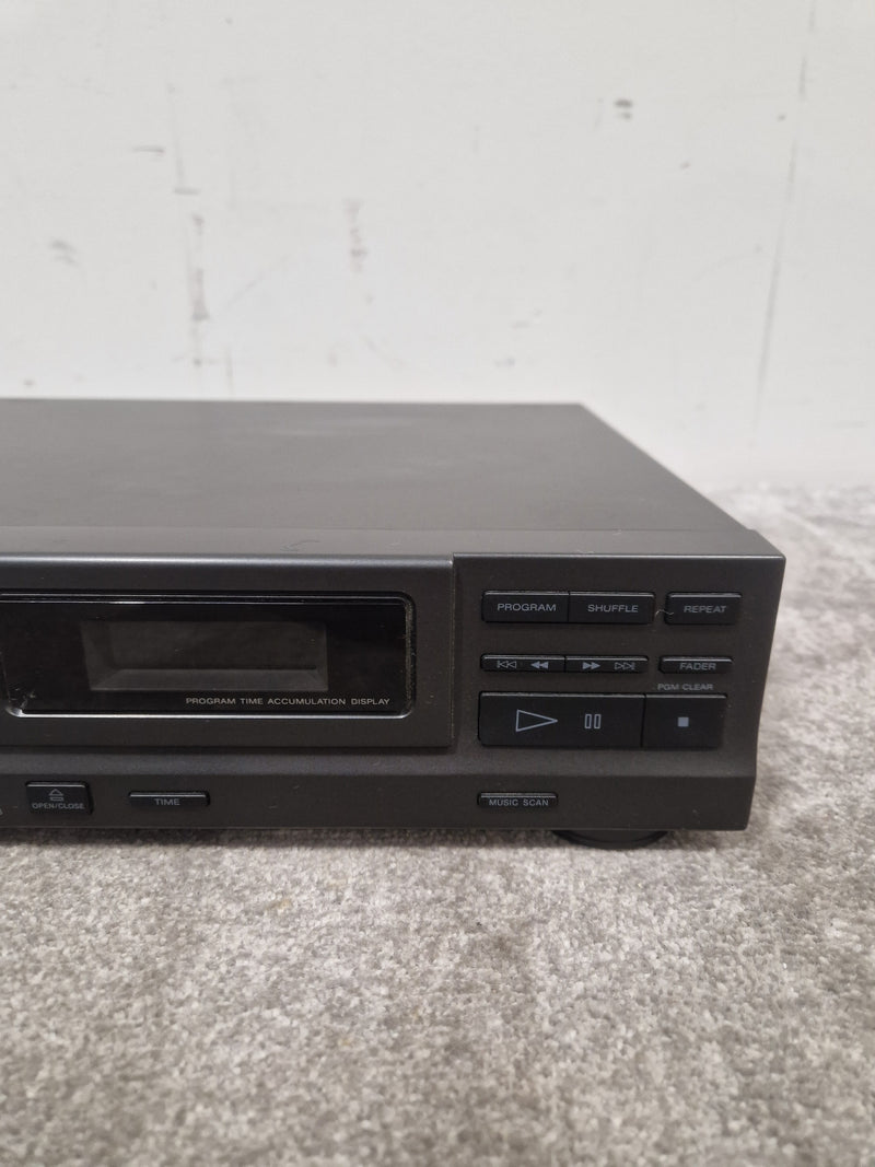 Sony CDP-M18 - Compact Disc Player - Excellent w/ Power Supply - Image 3