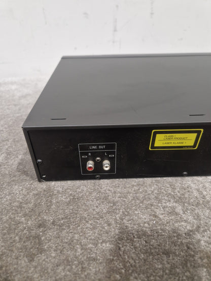 Sony CDP-M18 - Compact Disc Player - Excellent w/ Power Supply