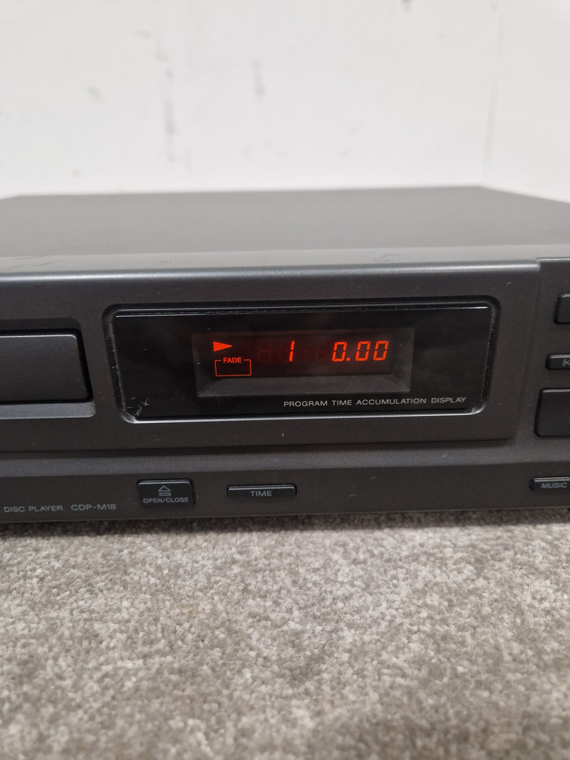 Sony CDP-M18 - Compact Disc Player - Excellent w/ Power Supply - Image 2