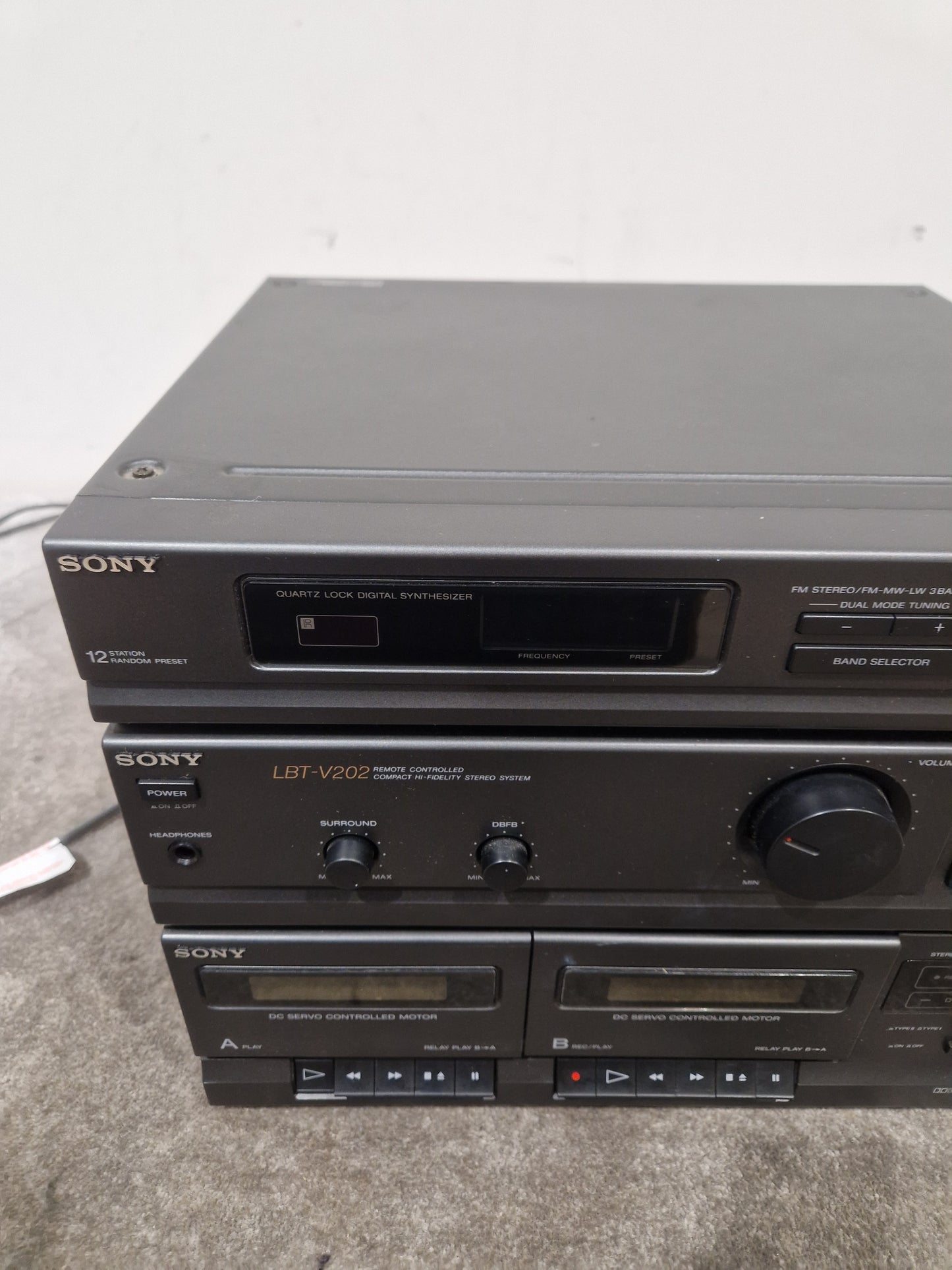 Sony LBT-V202 Stereo System - Classic Audio Setup - Fair (Read Description)
