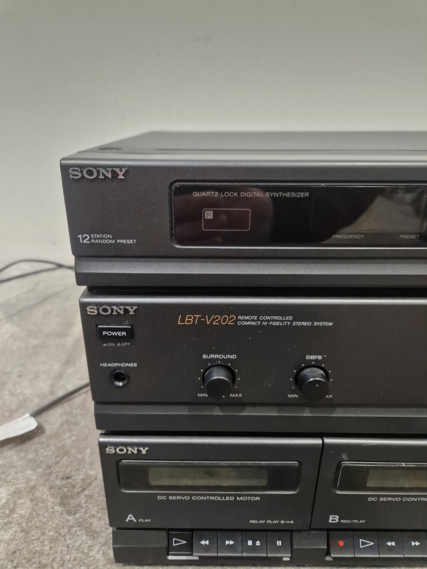 Sony LBT-V202 Stereo System - Classic Audio Setup - Fair (Read Description)
