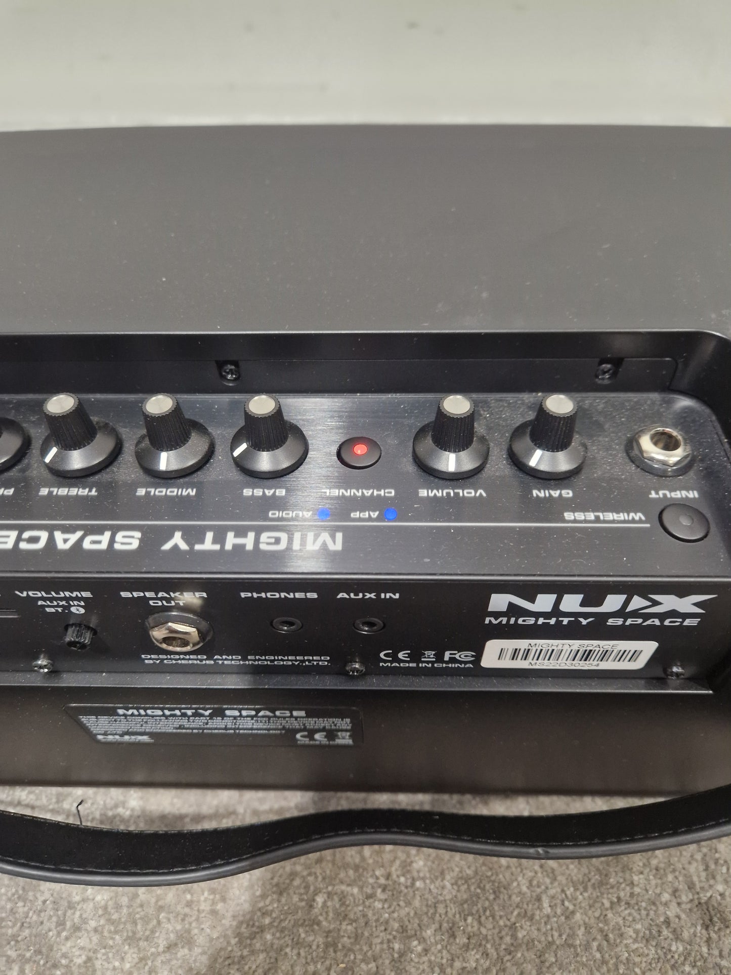 NUX Mighty Space Practice AMP - Portable Bluetooth Capability - Excellent w/ Original Box & Power Supply