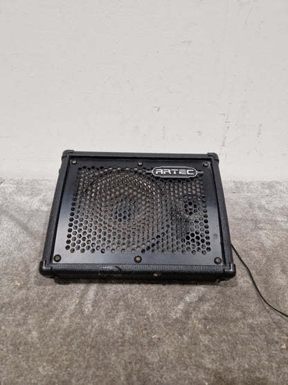 Artec PMD3-8 Amplifier - Compact Portable Design - Very Good w/ Power Supply