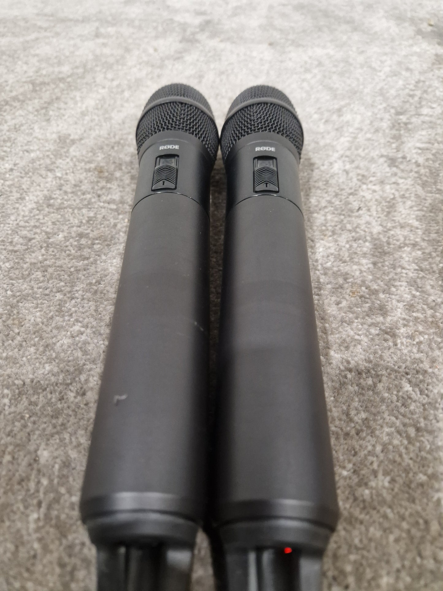 Rode Link TX-M2 Microphone Pair - Wireless Digital System - Excellent w/ Battery Packs & Recharge Hub