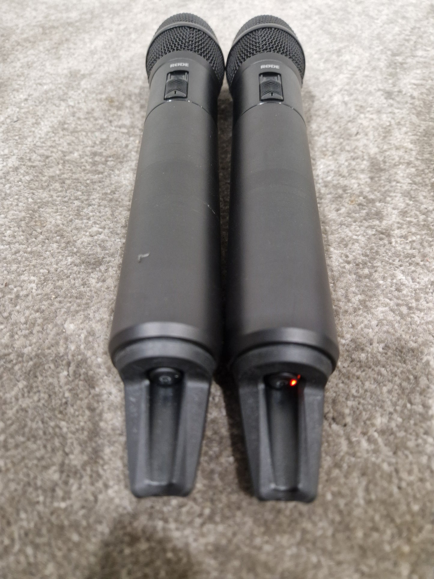 Rode Link TX-M2 Microphone Pair - Wireless Digital System - Excellent w/ Battery Packs & Recharge Hub