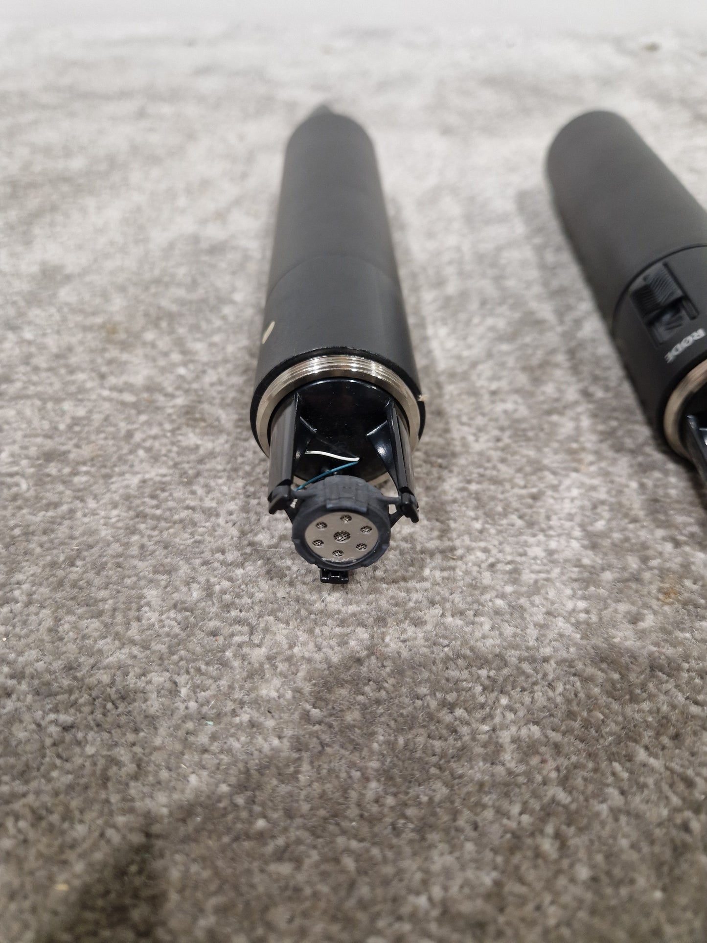 Rode Link TX-M2 Microphone Pair - Wireless Digital System - Excellent w/ Battery Packs & Recharge Hub