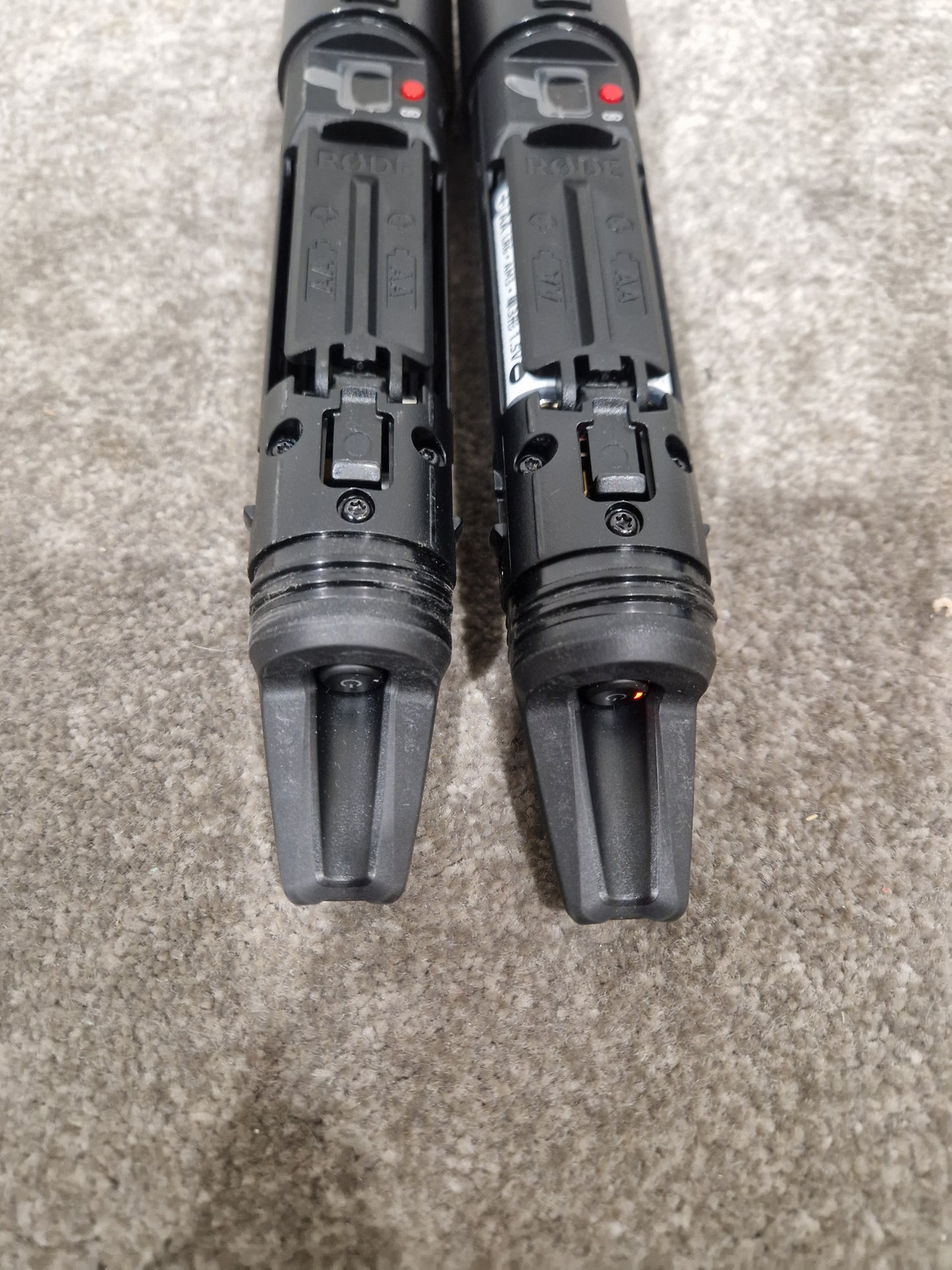 Rode Link TX-M2 Microphone Pair - Wireless Digital System - Excellent w/ Battery Packs & Recharge Hub