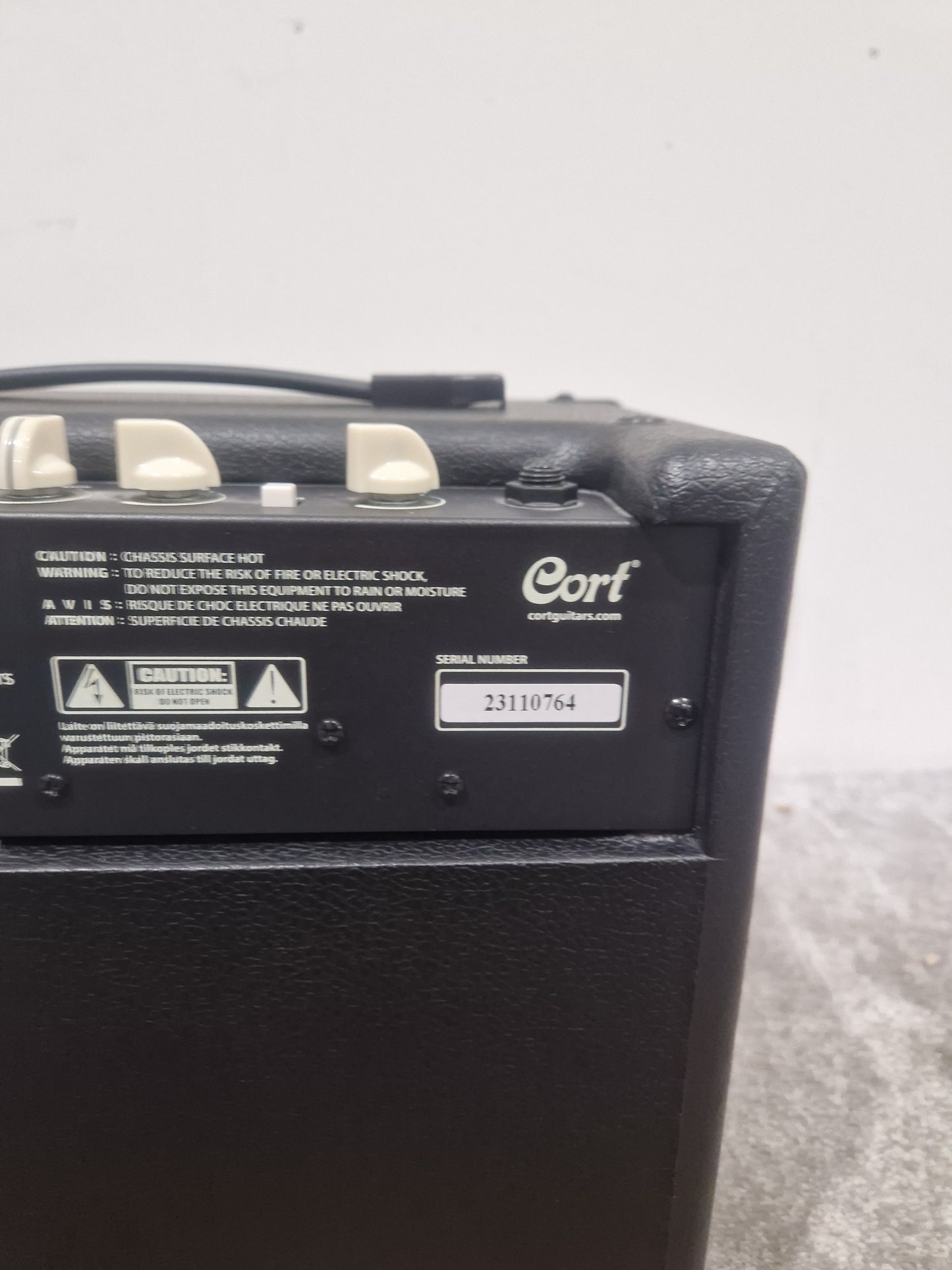 Cort CM20B - 20W Bass Combo Amp - Excellent w/ Power Supply
