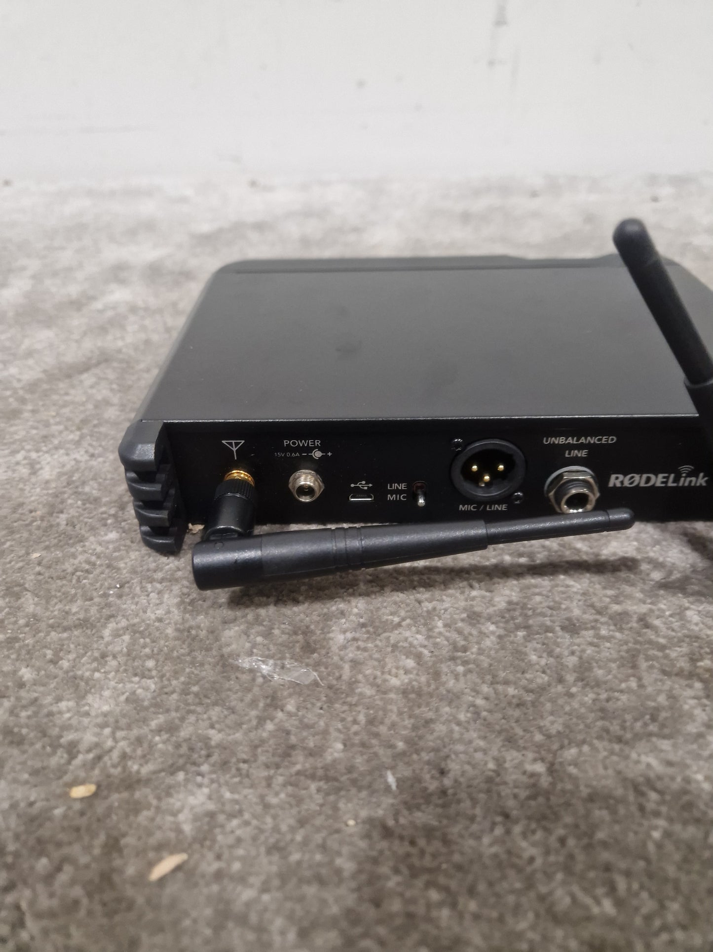 Rodelink RX-DT Transmitter - Wireless Audio System - Excellent w/ Power Supply & Antennae