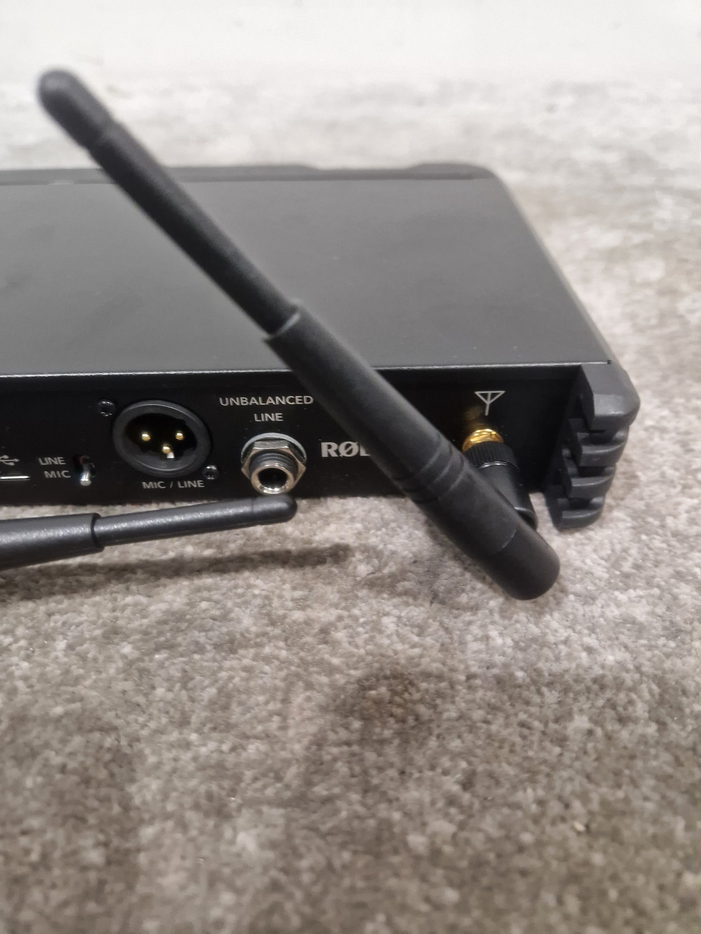 Rodelink RX-DT Transmitter - Wireless Audio System - Excellent w/ Power Supply & Antennae