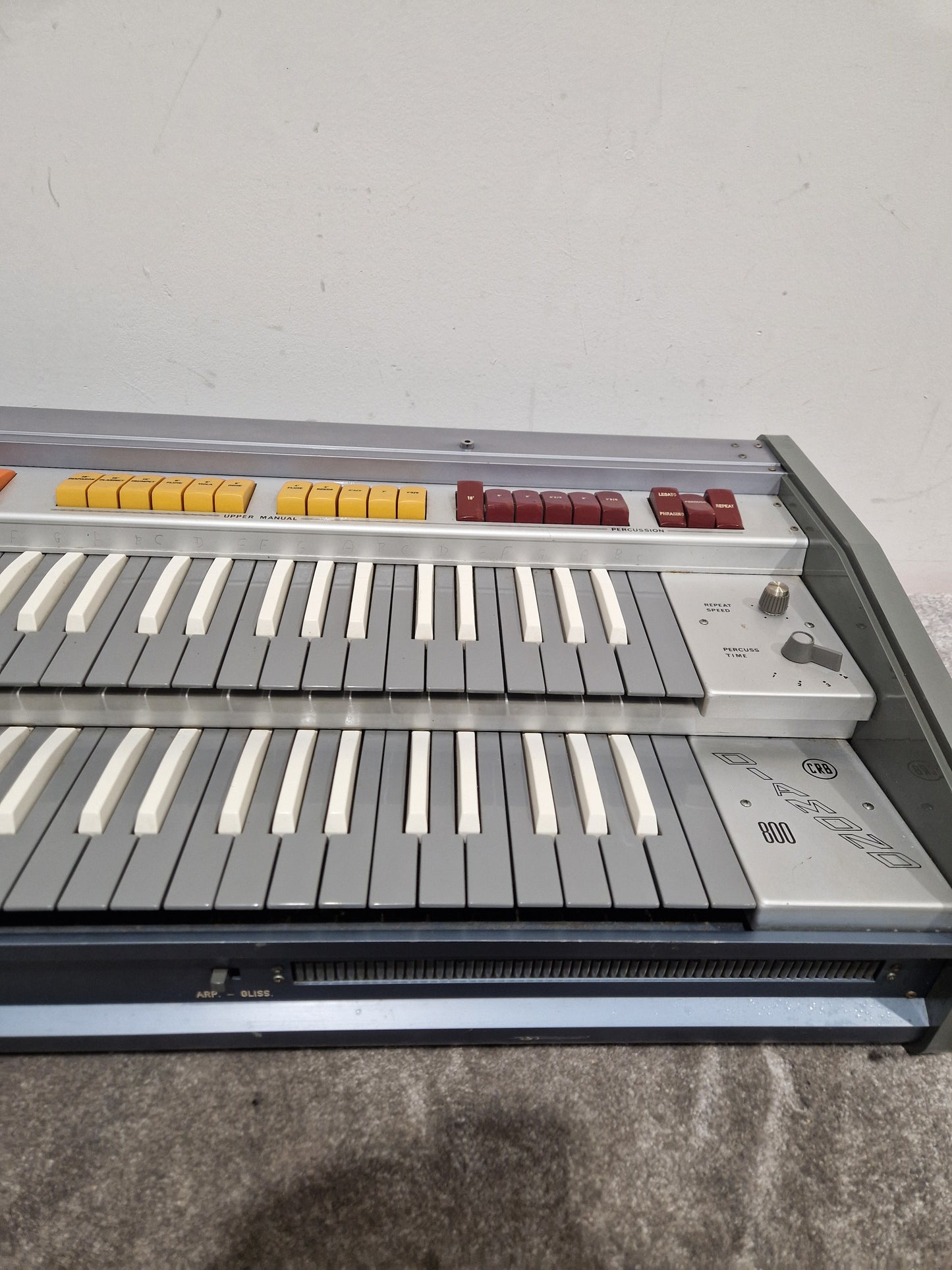 CRB Diamond 800 Organ - Rare Reverse Keys Model - Good w/ Power Supply & Hard Case