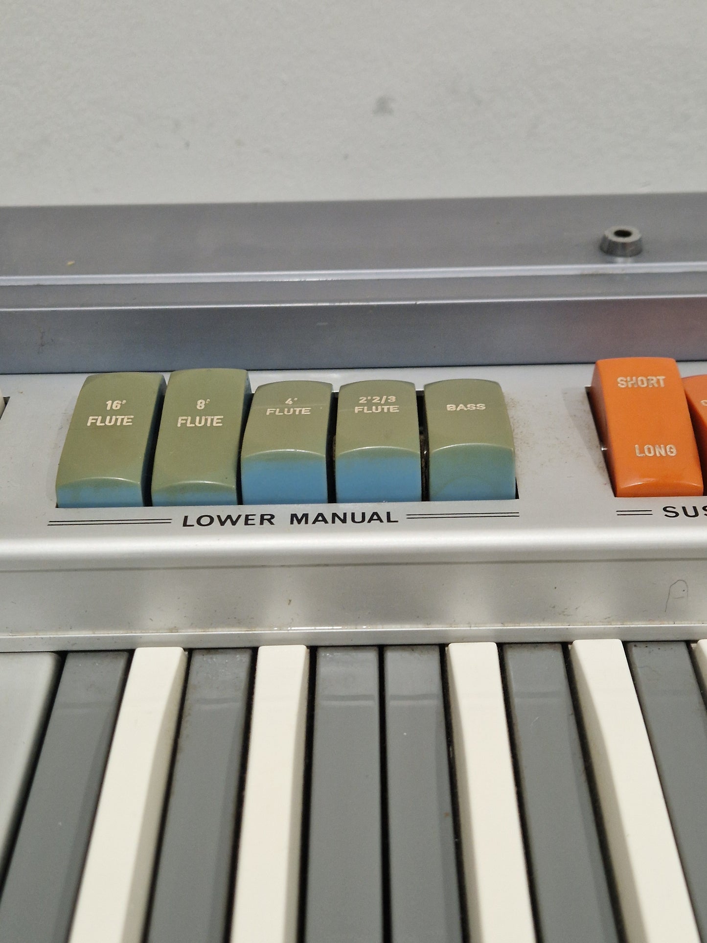 CRB Diamond 800 Organ - Rare Reverse Keys Model - Good w/ Power Supply & Hard Case