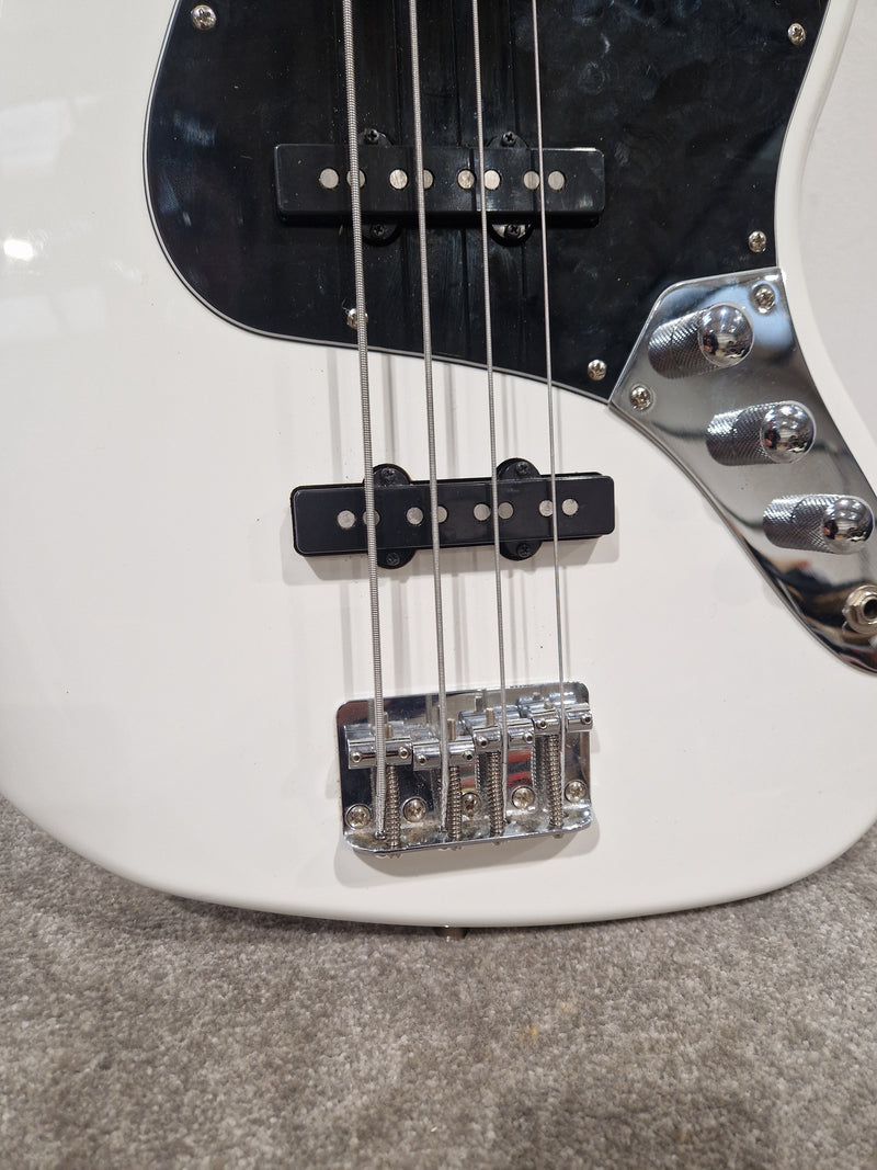 Fender Squier Jazz Bass Guitar White - Classic Tone Electric Bass ICS18089845 - Excellent w/ & Full set Up - Image 3