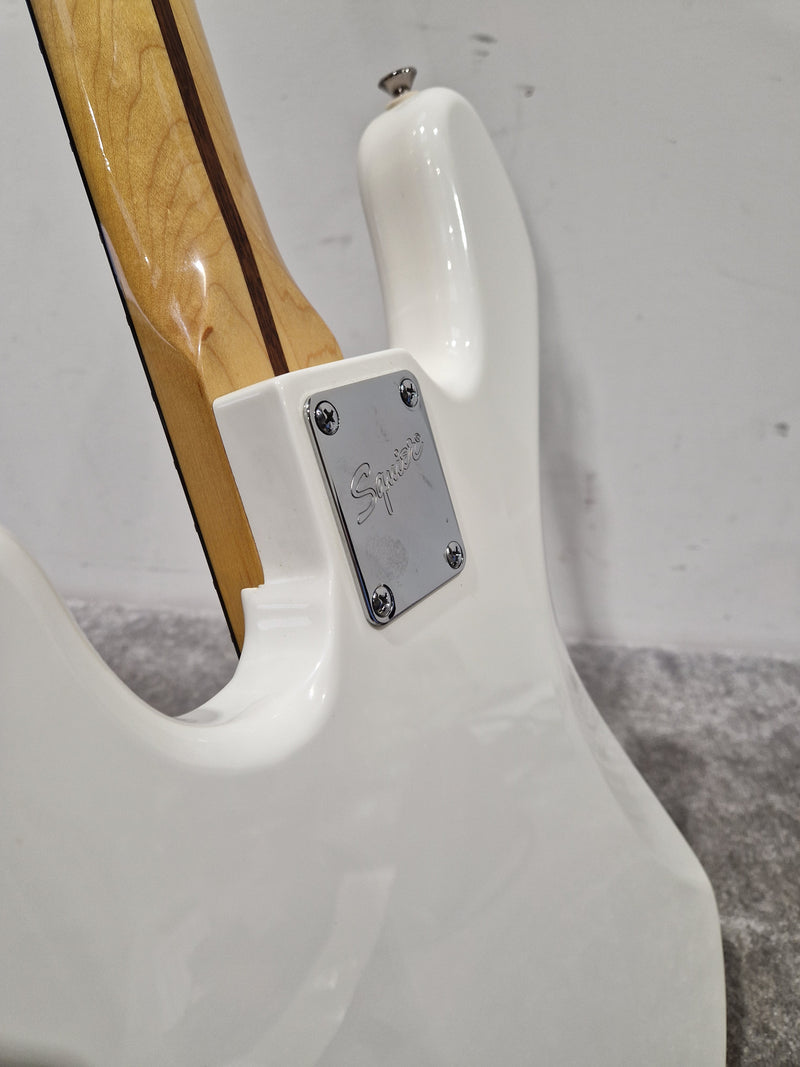 Fender Squier Jazz Bass Guitar White - Classic Tone Electric Bass ICS18089845 - Excellent w/ & Full set Up - Image 5