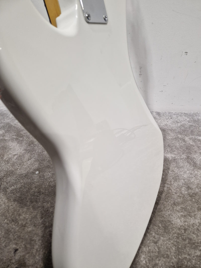 Fender Squier Jazz Bass Guitar White - Classic Tone Electric Bass ICS18089845 - Excellent w/ & Full set Up - Image 7