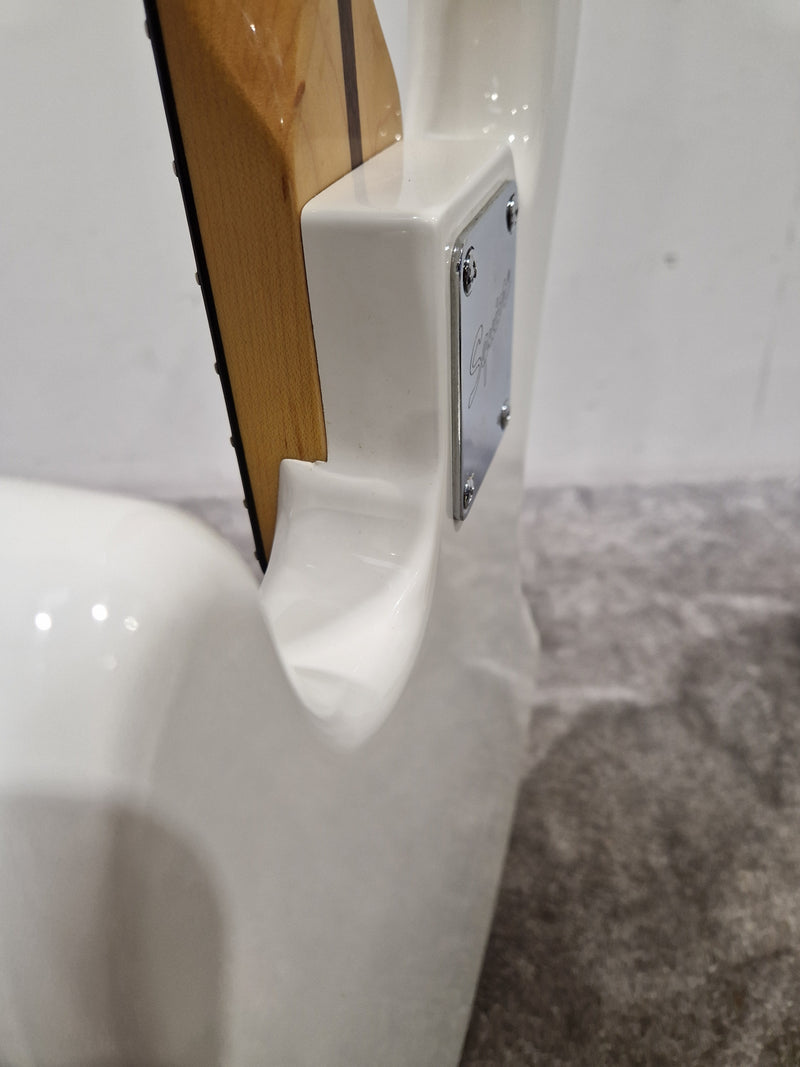 Fender Squier Jazz Bass Guitar White - Classic Tone Electric Bass ICS18089845 - Excellent w/ & Full set Up - Image 15