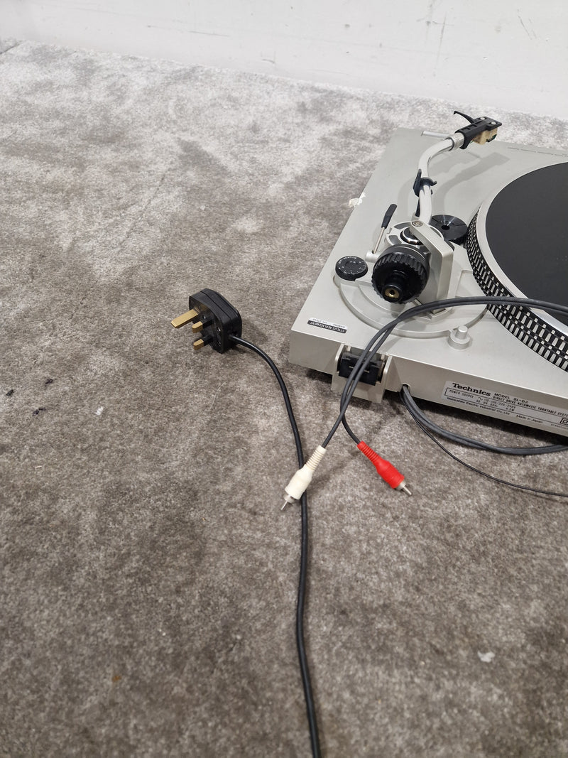 Technics SL-D2 - Direct Drive Turntable - Very Good - Image 8