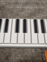 XKey KX01U00 - Portable 25 Key MIDI Keyboard - Excellent w/ Power Supply & Soft Case - Image 13