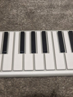 XKey KX01U00 - Portable 25 Key MIDI Keyboard - Excellent w/ Power Supply & Soft Case - Image 12