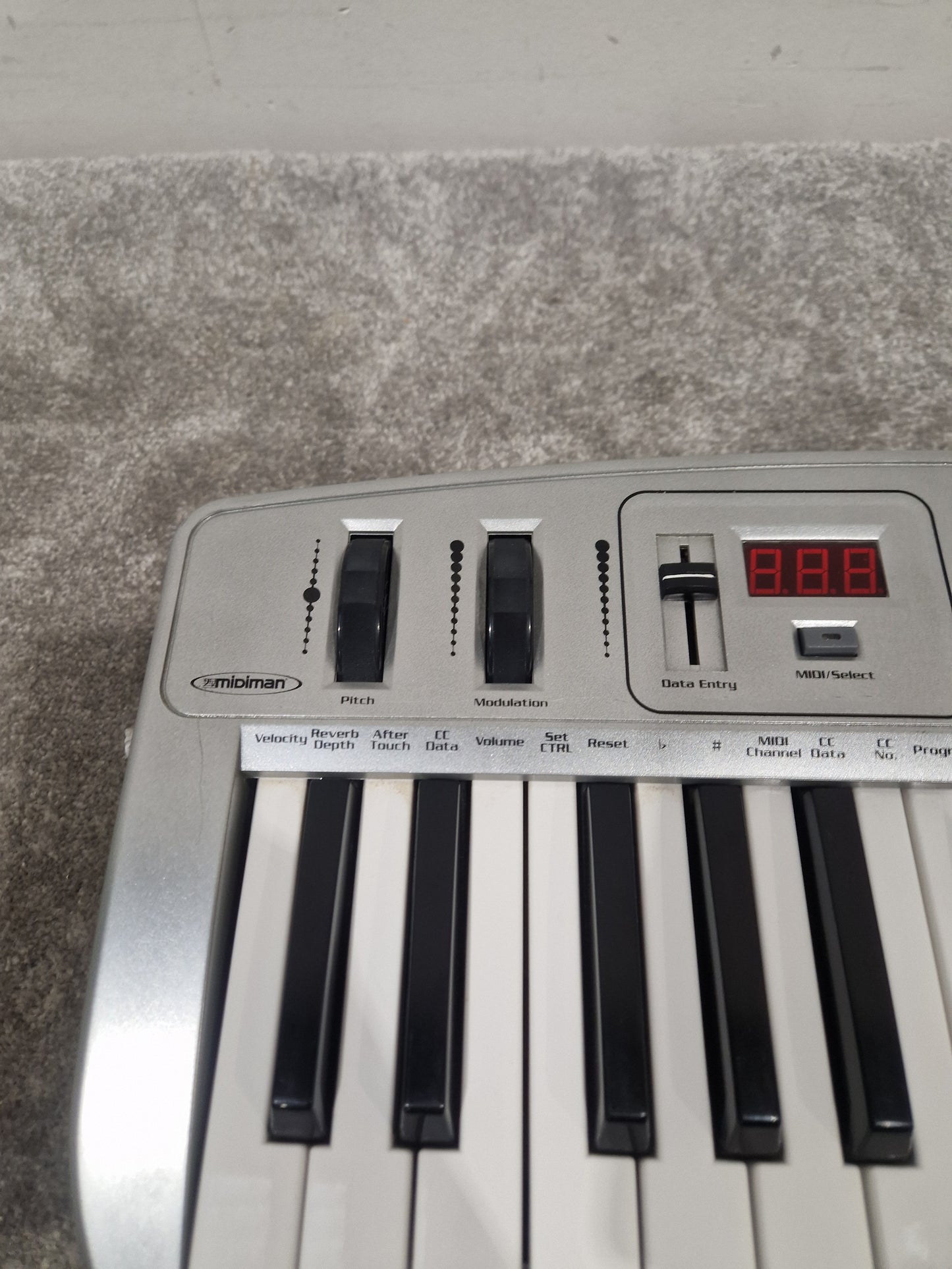 Midiman Oxygen 8 - MIDI Controller Keyboard - Excellent