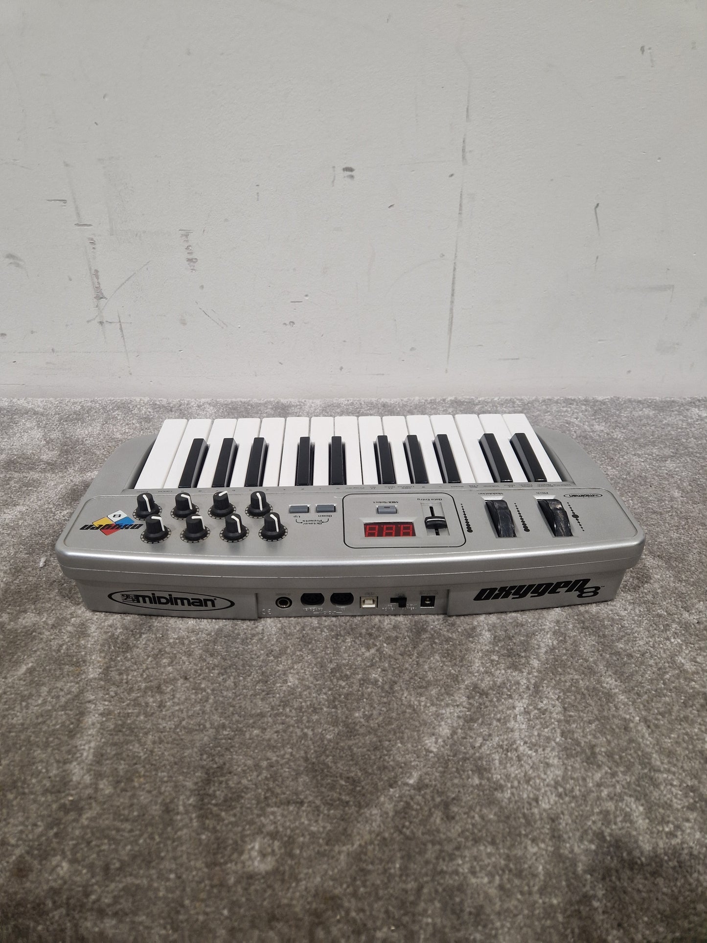 Midiman Oxygen 8 - MIDI Controller Keyboard - Excellent