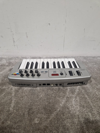 Midiman Oxygen 8 - MIDI Controller Keyboard - Excellent