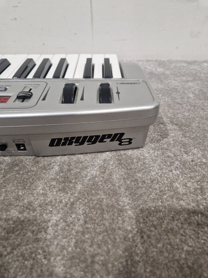 Midiman Oxygen 8 - MIDI Controller Keyboard - Excellent