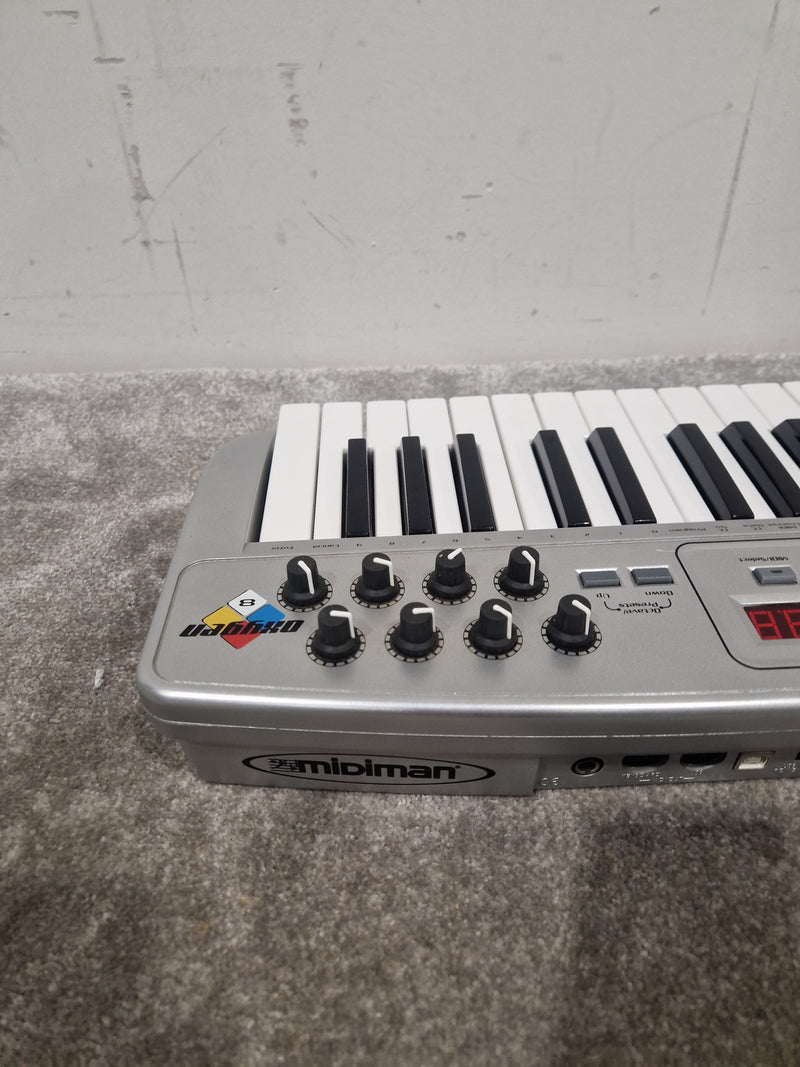 Midiman Oxygen 8 - MIDI Controller Keyboard - Excellent - Image 5