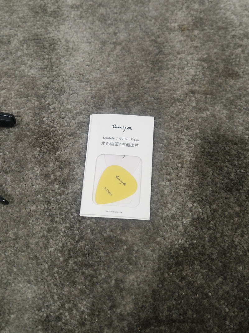 Enya EB-X1-PRO Natural 1/2 Acoustic Guitar - Compact Travel Size - Excellent w/ Soft Case & Guitar Accessories - Image 8