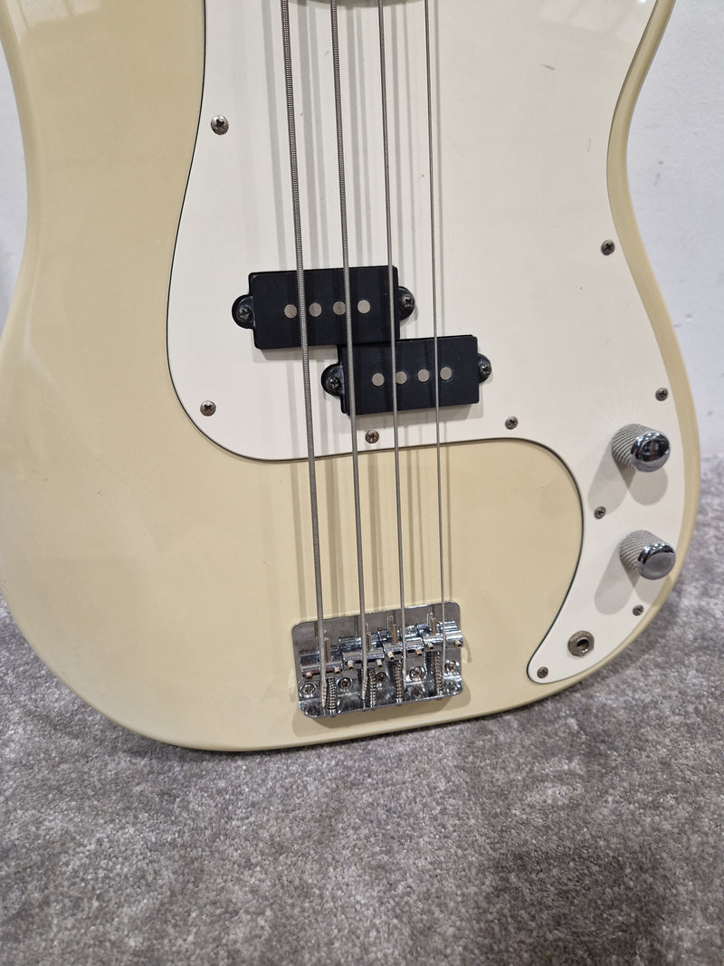 Squier Precision Bass - 4 String, White, Made in Korea Serial Number: S1004338 - Excellent - Image 8