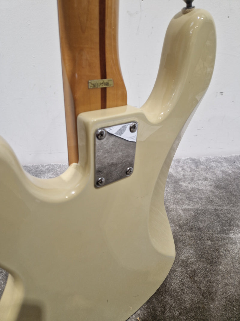 Squier Precision Bass - 4 String, White, Made in Korea Serial Number: S1004338 - Excellent - Image 11