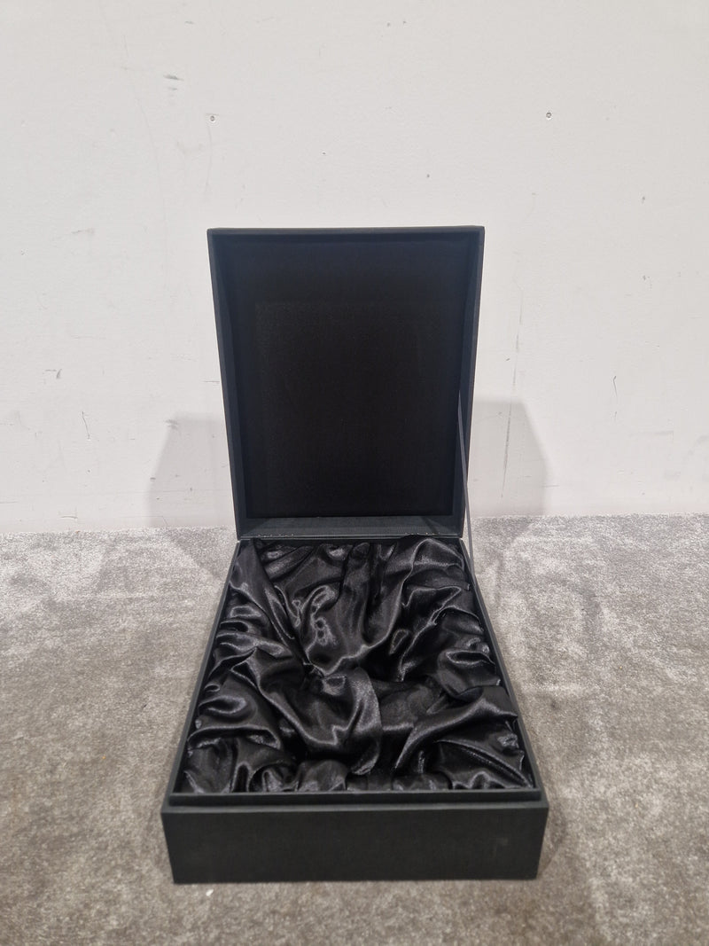 Sennheiser HD-800 - Audiophile Headphones - Very Good w/ Original Box & Hard Case & New Ear Pads - Image 11