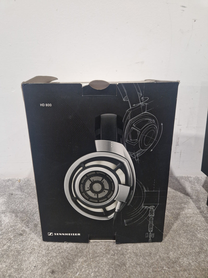 Sennheiser HD-800 - Audiophile Headphones - Very Good w/ Original Box & Hard Case & New Ear Pads - Image 13