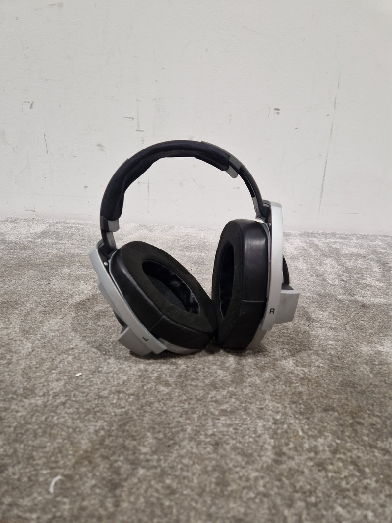 Sennheiser HD-800 - Audiophile Headphones - Very Good w/ Original Box & Hard Case & New Ear Pads - Image 8
