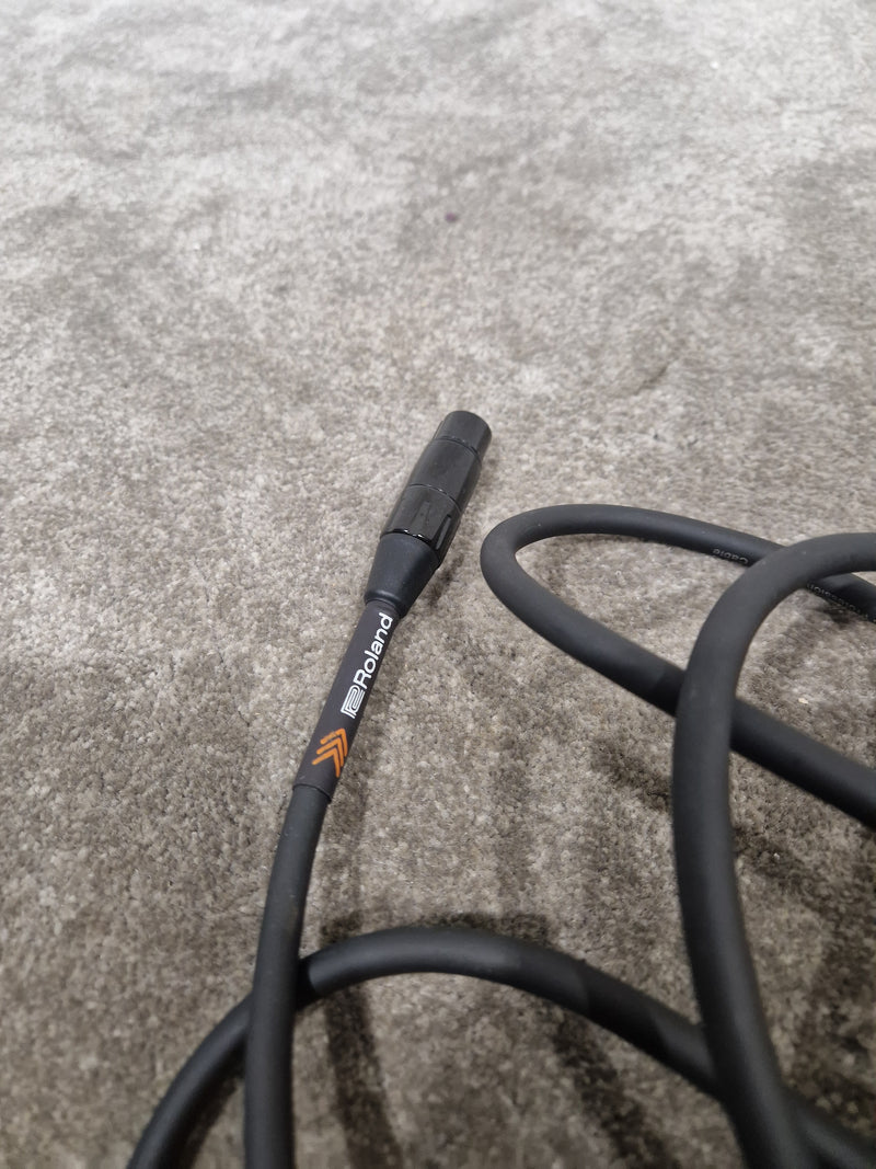Roland 5FT Black Microphone Cable - Durable Design - Excellent - Image 6