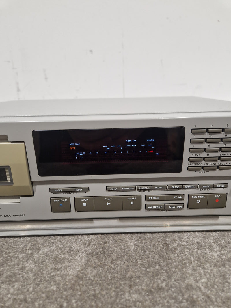 Sony PCM-2600 DAT Player - Sound Output Issue - Spares or Repair w/ Power Supply - Image 14