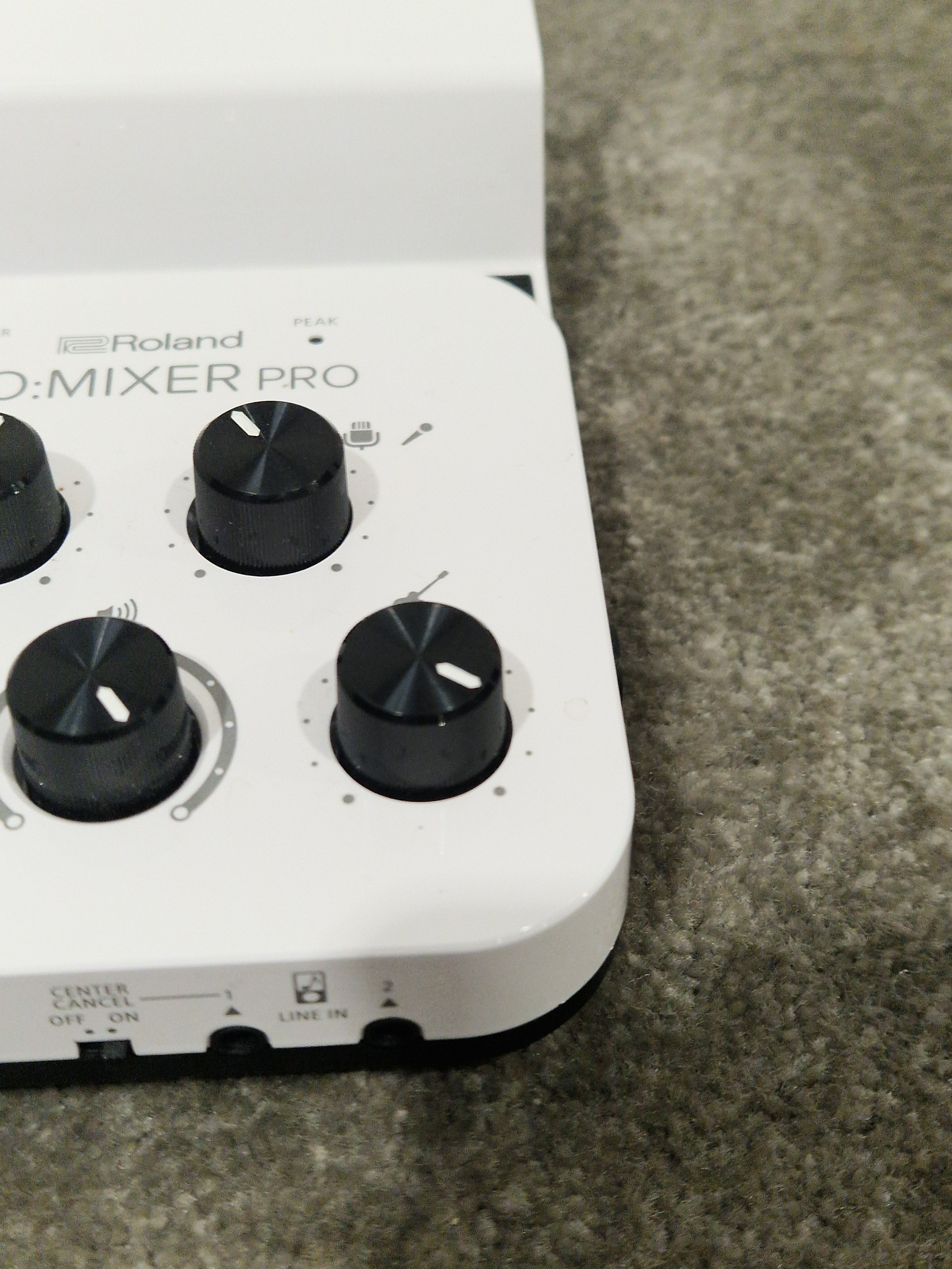 Roland GO Mixer Pro Audio Interface - Portable Mixing - Excellent