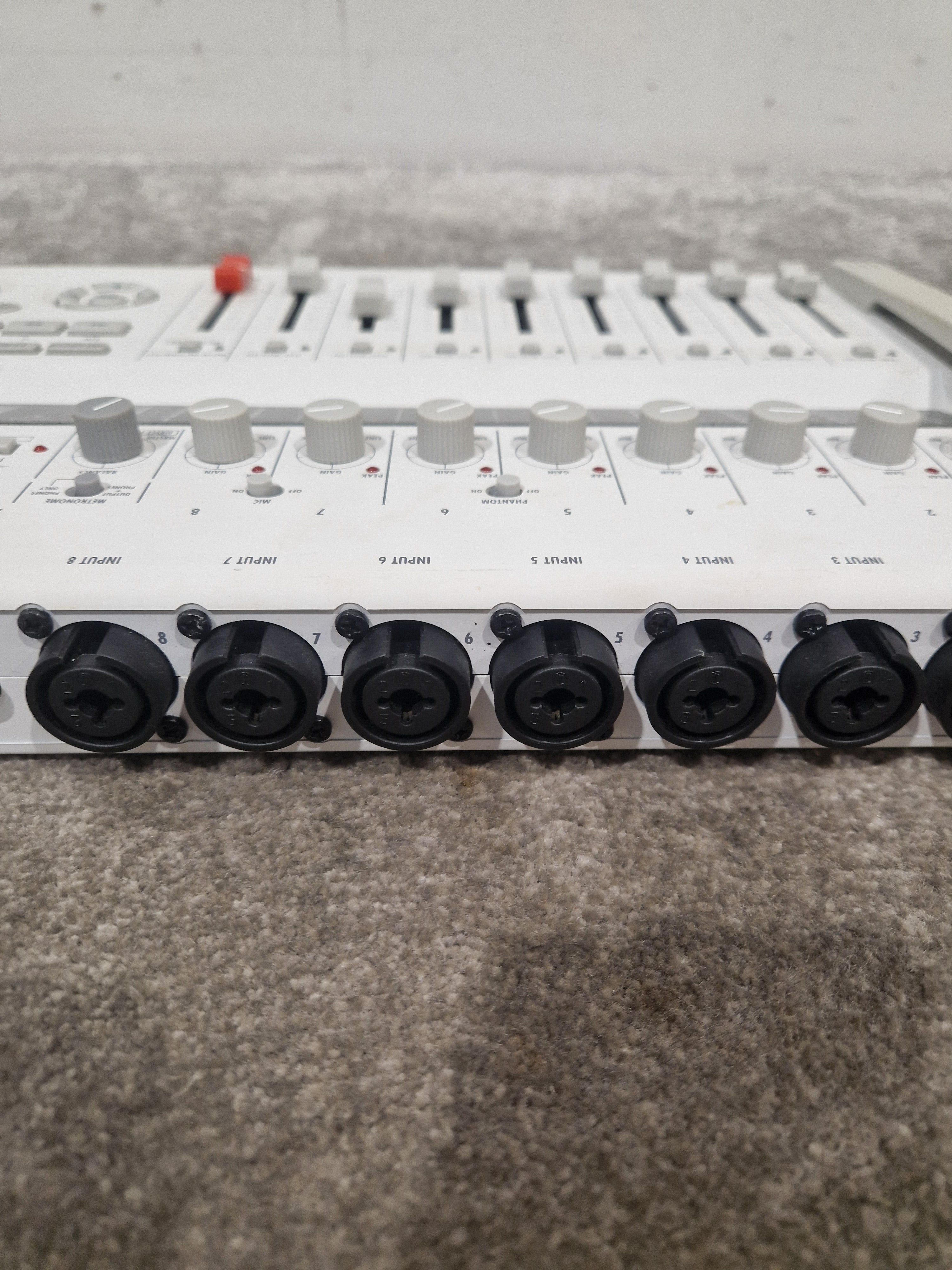 Zoom R16 Audio Interface - Portable Multitrack Recorder - Very