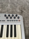 M-AUDIO Oxygen 8 V2 MIDI Controller - Portable Design - Good w/ Original Box & USB Cable - Photo 4