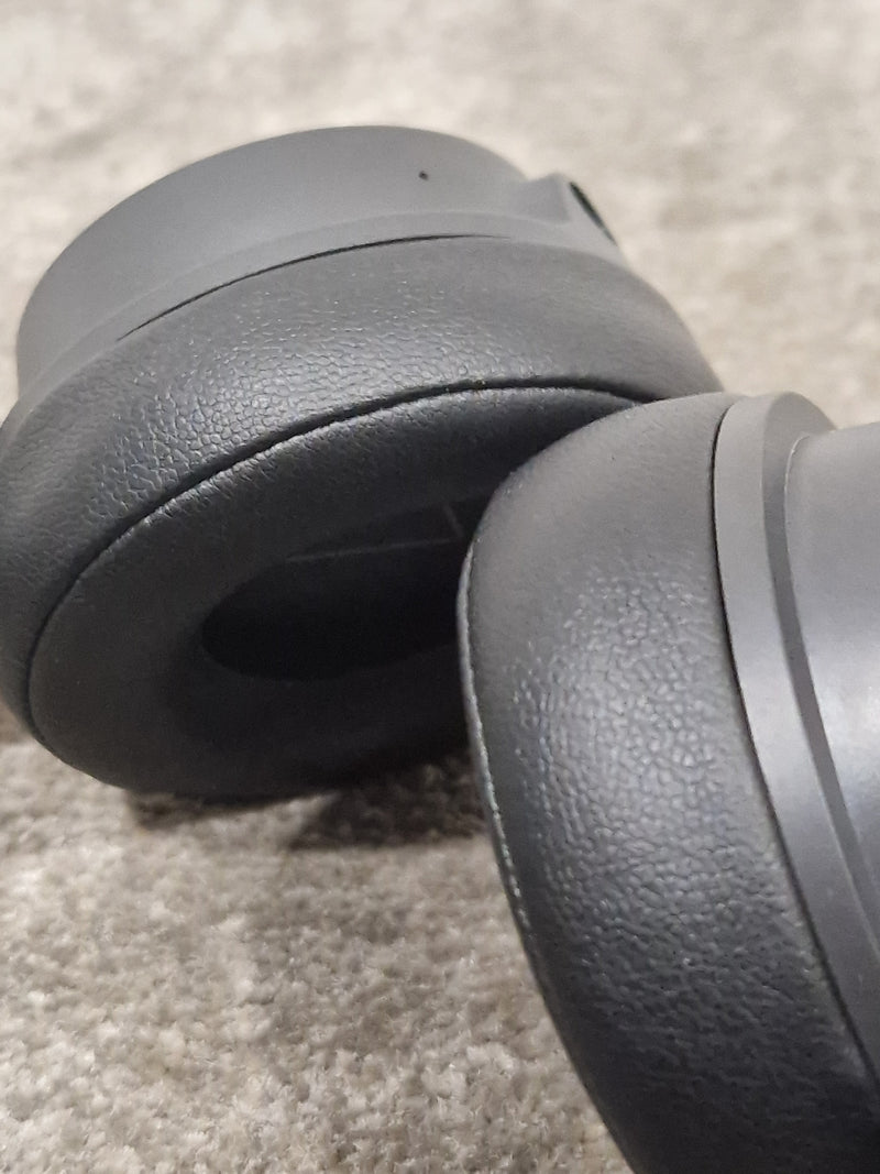 Plantronics Backbeat 500 Headphones - Wireless Bluetooth - Excellent w/ Soft Case - Image 2
