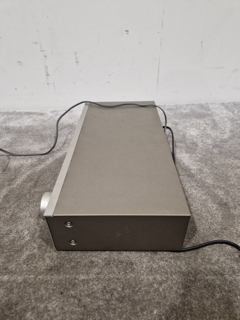 Technics ST-8011L Tuner - Analog Precision - Very Good w/ Original Box & Power Cable - Image 7