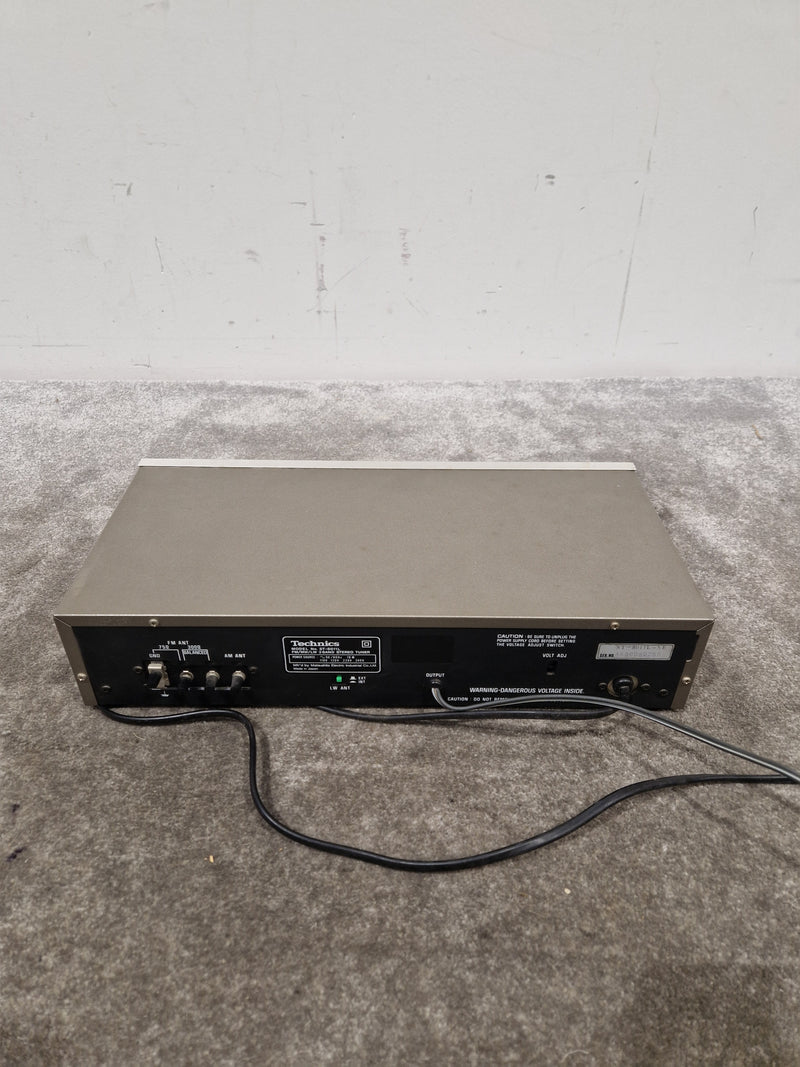 Technics ST-8011L Tuner - Analog Precision - Very Good w/ Original Box & Power Cable - Image 9