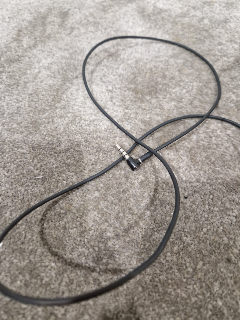 Sennheiser Momentum ON-EAR - IVORY/BLACK Headphones - Premium Sound - Excellent - Image 9