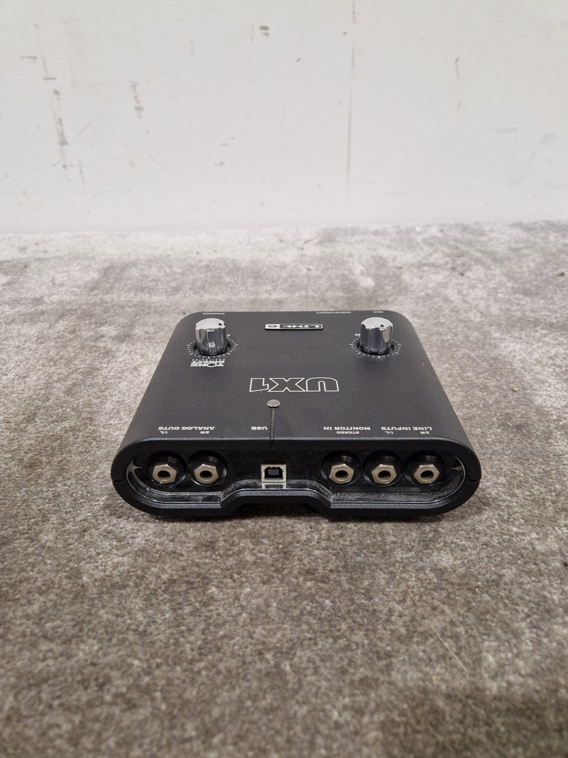 Line 6 UX1 Audio Interface - USB Connectivity - Excellent - Image 2