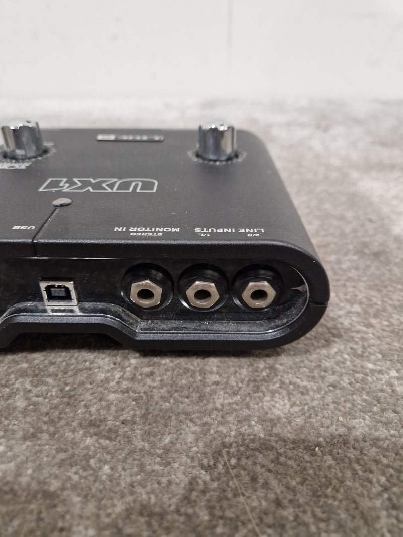 Line 6 UX1 Audio Interface - USB Connectivity - Excellent - Image 3