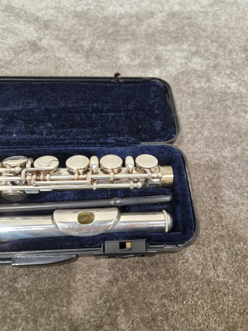 Kurioshi Vivace V11468 Silver/Gold Flute - Dual Finish - Very Good w/ Soft Case & Hard Case - Image 2