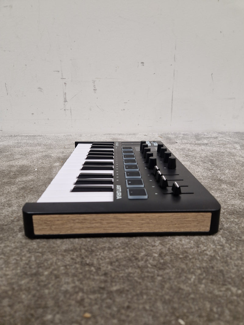 Arturia Minilab 3 MIDI Controller - Compact Design - Excellent - Image 3