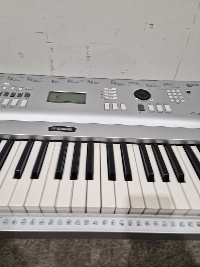 Yamaha DGX-220 Silver Keyboard - 76-Key Portable - Good w/ Power Supply - Image 3