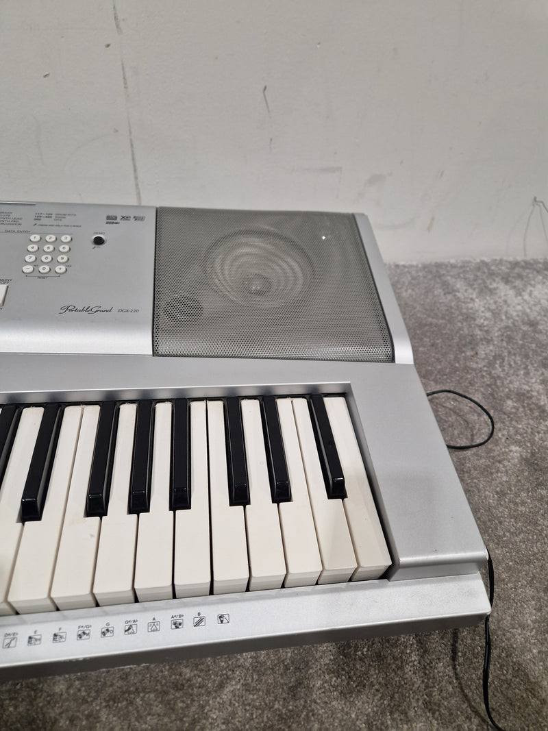 Yamaha DGX-220 Silver Keyboard - 76-Key Portable - Good w/ Power Supply - Image 12