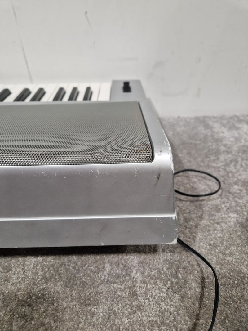 Yamaha DGX-220 Silver Keyboard - 76-Key Portable - Good w/ Power Supply - Image 4